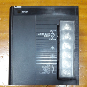 Omron CJ1W-PA205R전원 모듈을 팝니다.