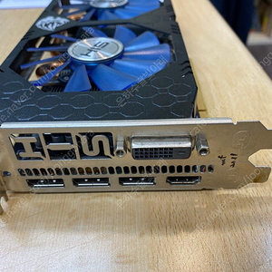 HIS RX470 8만에 팝니다.