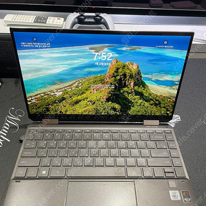 중고 노트북 Hp 스펙터 Spectre 13 4K OLED 모델명 13aw0266tu 판매합니다.