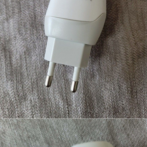 각종 USB 충전기 (멀티 고속 충전기, 애플 정품 충전기 등) 개별 판매