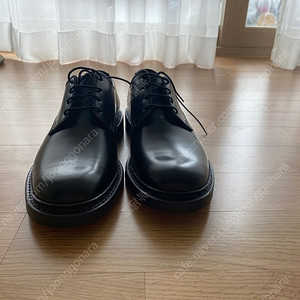 아워레가시 uniform-parade-black-leather 44사이즈 판매합니다.