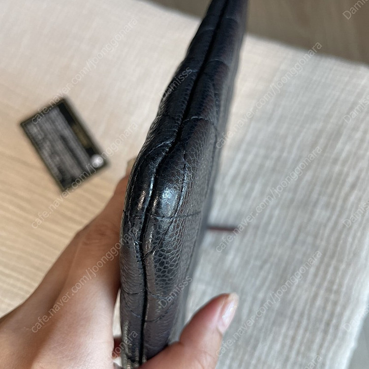 샤넬 클러치 미듐 19번대--2