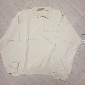 피어 오브 갓 에센셜 (essentials) 22 f/w 폴로 카라티 (L) egg shell