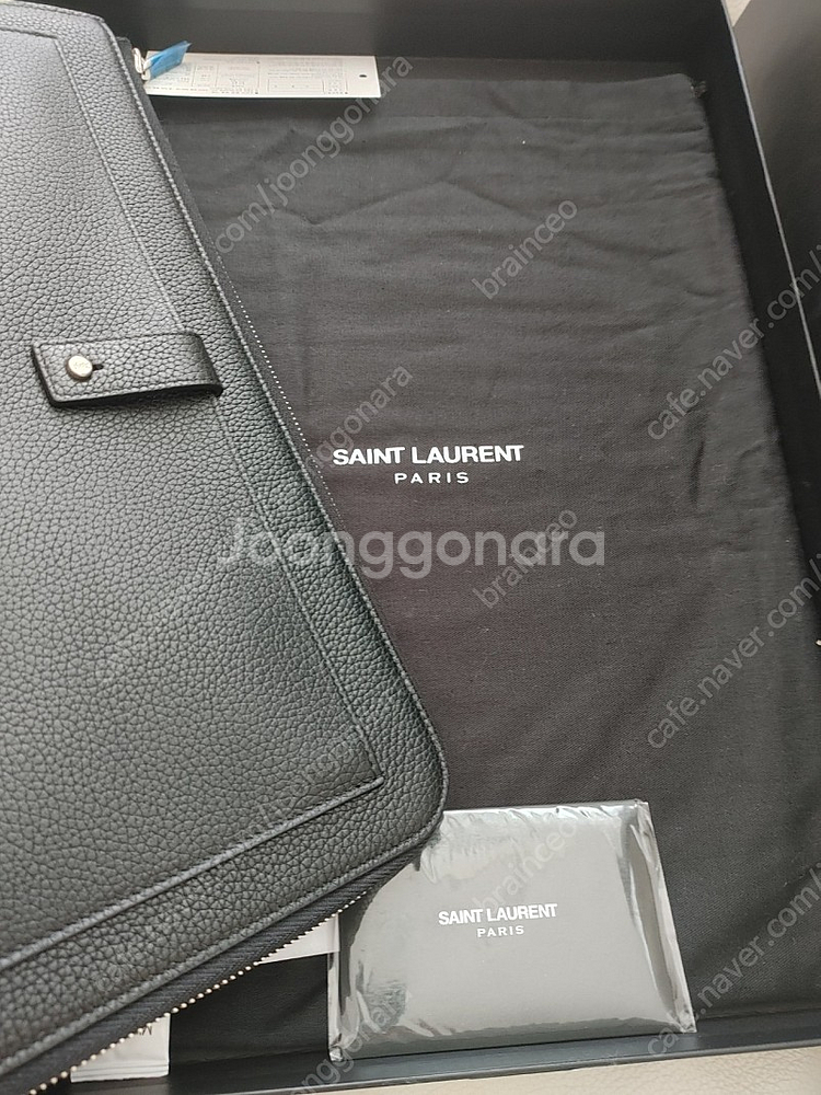 미사용 새제품 생로랑 a4 홀더 클러치백 팝니다--1