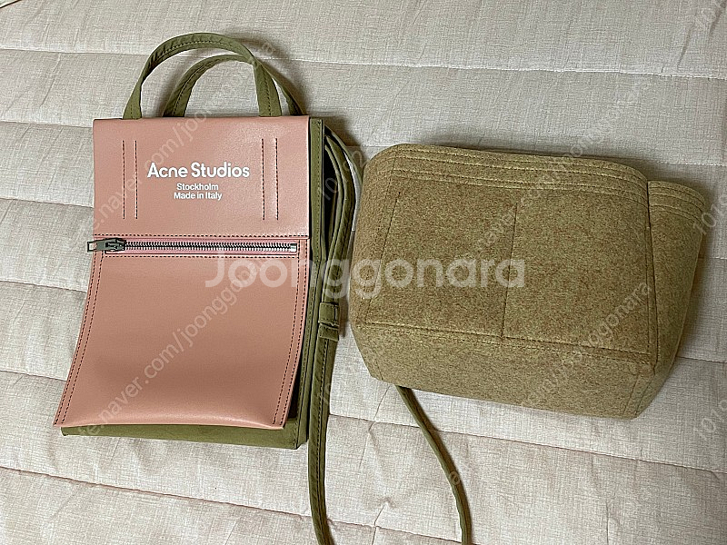 아크네스튜디오 베이커백 핑크 스몰 팝니다--0