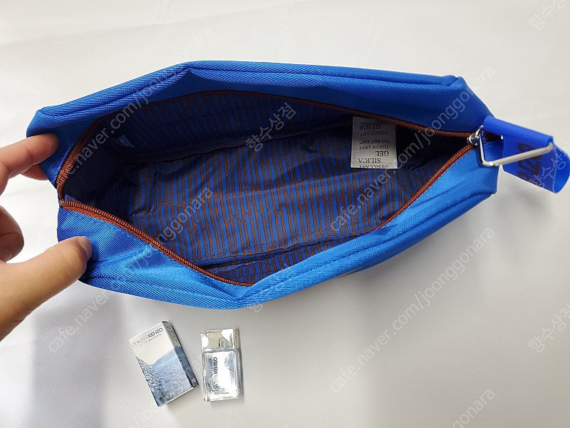 [새상품/세트]겐조 온더고 베니티 파우치+겐조 미니증정 이미지