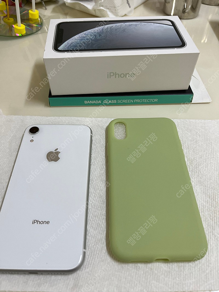 아이폰 xr 64g s급 화이트 (배터리 83%)--1