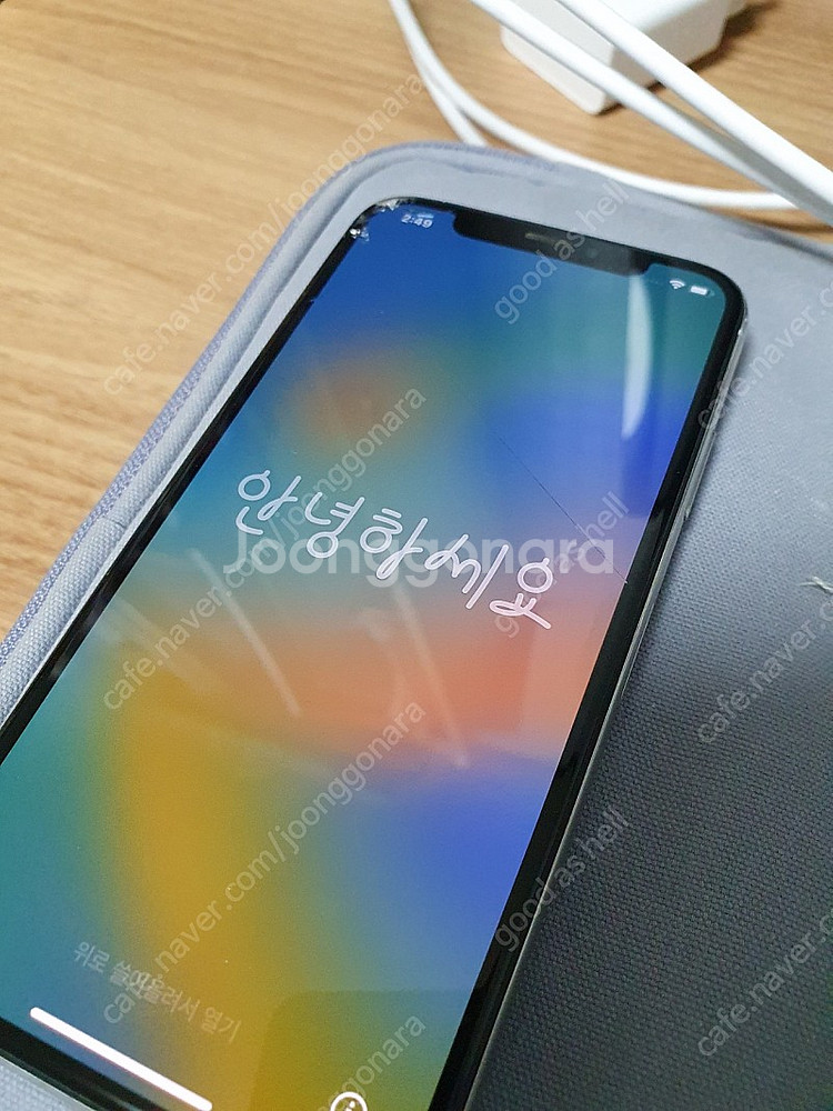 아이폰 xs 팔아요 :)--6