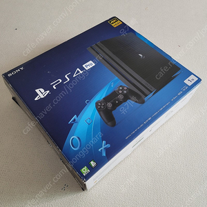 PS4PRO 블랙 1TB/카메라/추가패드 판매합니다.