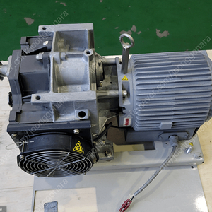 ULVAC / 진공펌프 / SCROLL VACUUM PUMP / DISL-500 / 540L/Min / 3상