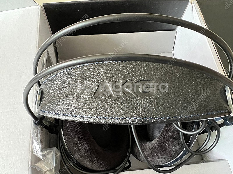 AKG k702레퍼런스 헤드폰--1