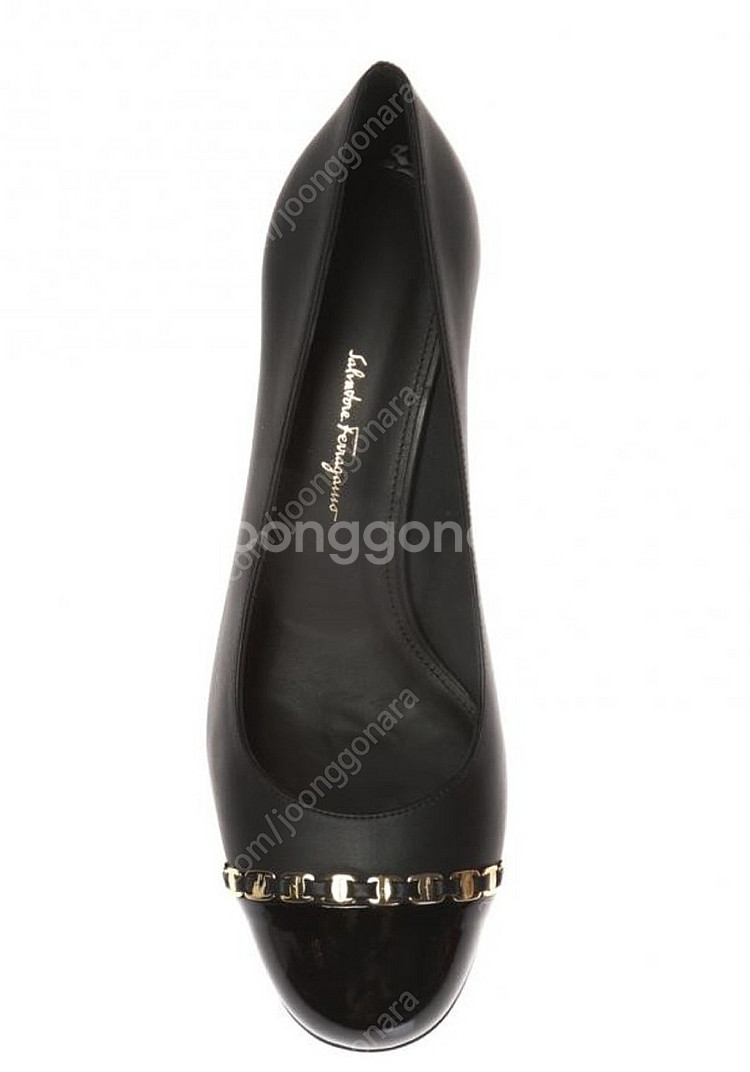 페라가모 아벨라 펌프스 8D--1