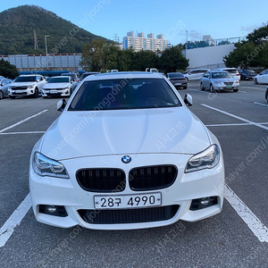 f10 520d xdrive 흰색 꼬냑시트