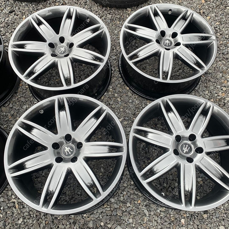 (판매)20인치 마세라티 콰트로포르테 고스트크롬 정품휠 1대분 판매합니다--7