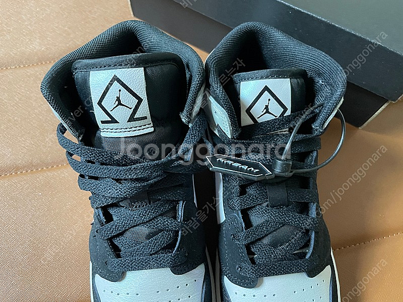 조던1 미드 다이아몬드 Jordan 1 Mid SE D...--3