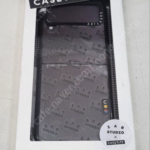 Casetify x IAB Studio ZFlip3 케이스 판매합니다!