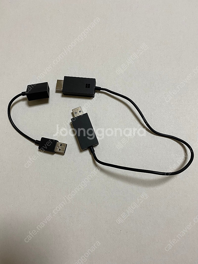 마이크로소프트 무선 디스플레이 어댑터 1세대 택포 20000원에 팝니다.--1