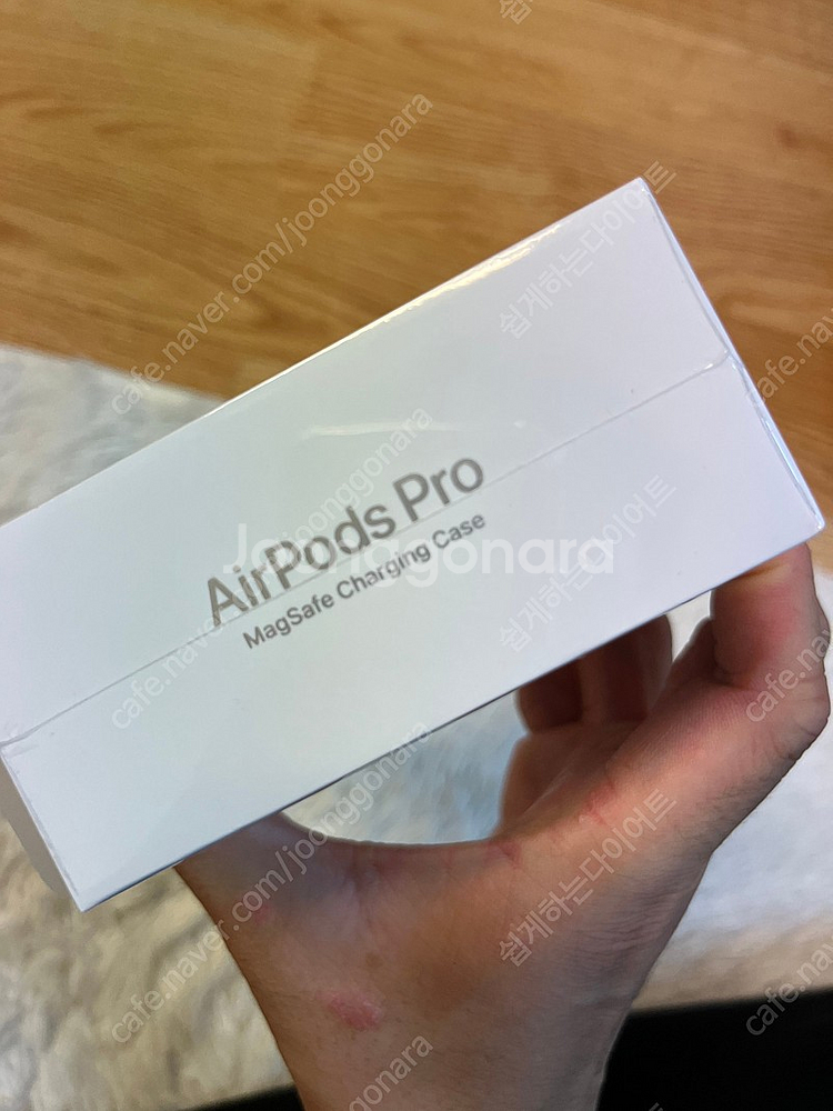 에어팟 프로 미개봉 새제품 20만원 빠름거래--1