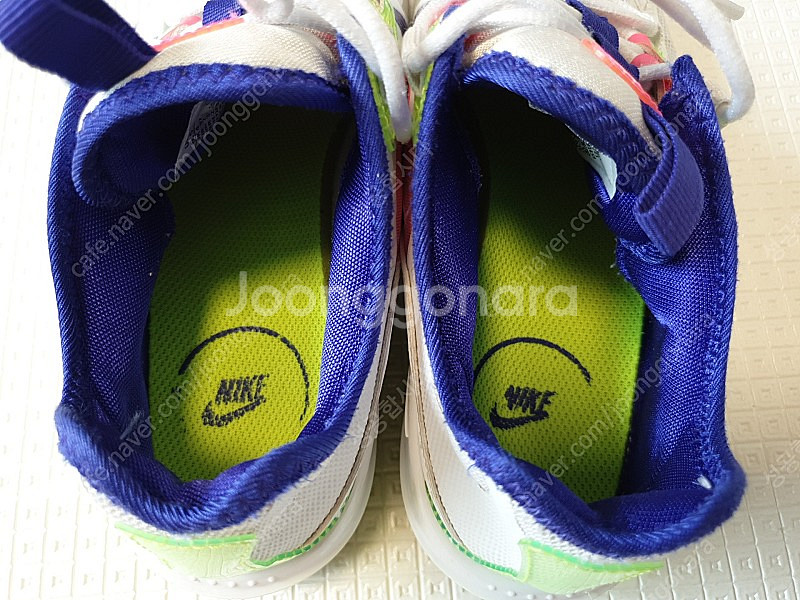 <235mm/25,000원/무료배송> 나이키 에어맥스 인피니티--4