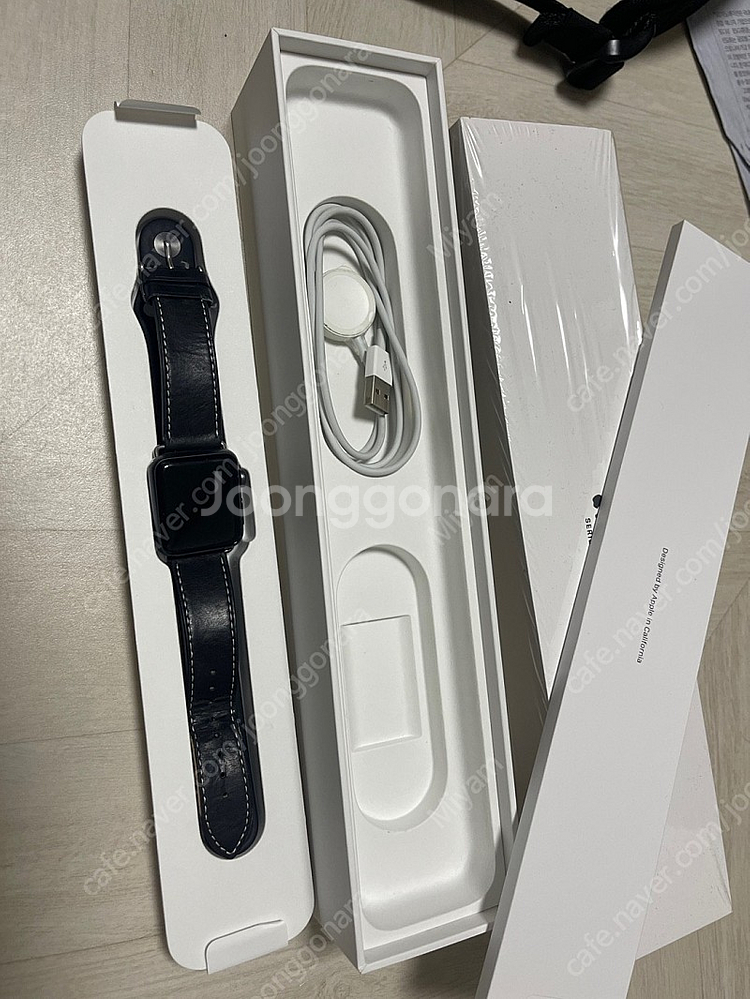 애플워치 시리즈3 블랙팝니다.--1