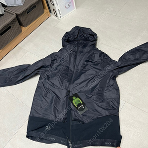 블랙야크 BAC튤림자켓#1 (SIZE 100) 팝니다.
