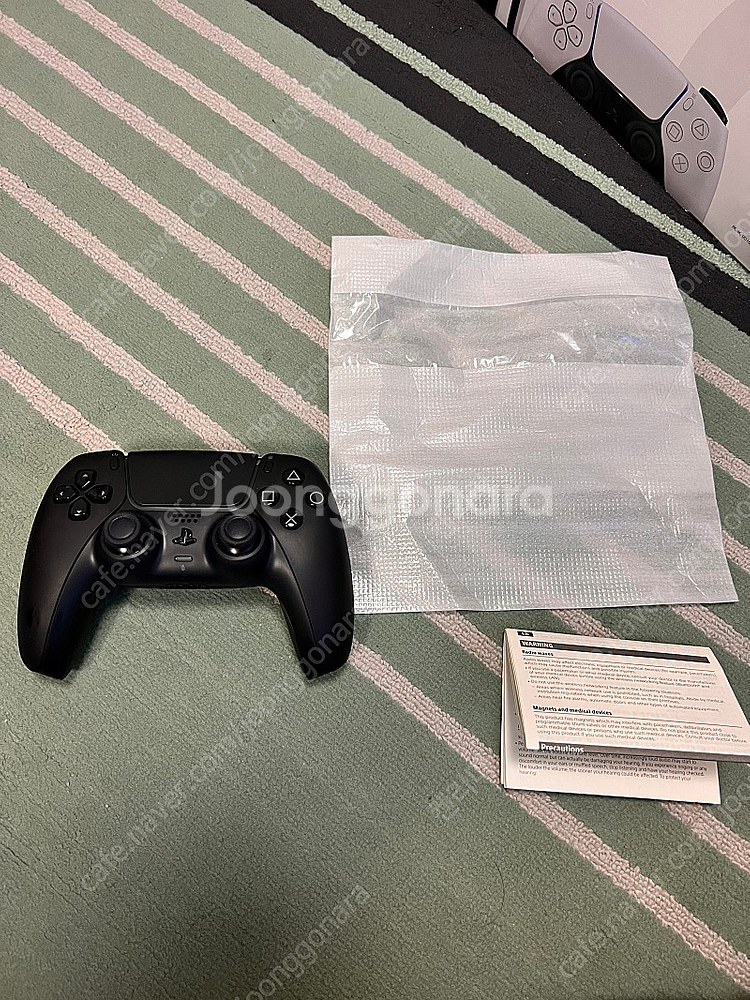 ps5 컨트롤러 판매 (거의 새제품)--1