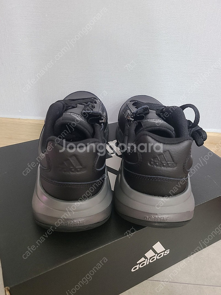 아디다스 가죽 운동화--2