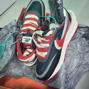 나이키 사카이 미드나잇 245 급처