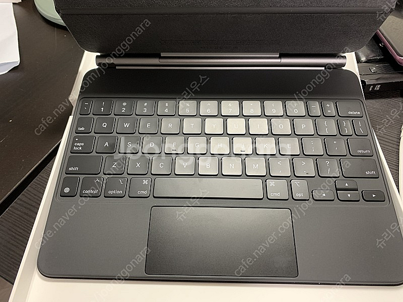 아이패드 매직키보드 11인치 영문 박풀 22-05제품--1