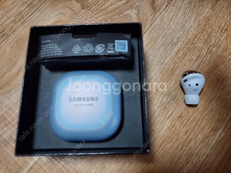 버즈프로팝니다--4