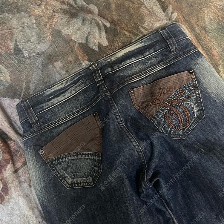 일본 빈티지 플로랄 자수워싱데님팬츠 Free 카라쿠리 자수바지 워싱진--3