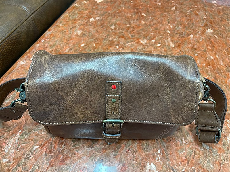 [부산,김해] [ONA] 라이카 가방 Bowery Leather Bag Anique 신동품--2