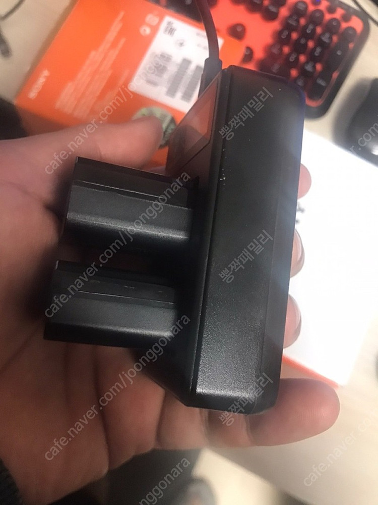 소니 zv e-10 카메라, 소니 E PZ 18-105mm 렌즈 거의 새것 팝니다--1