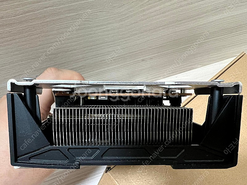라데온 RX 6600XT 사파이어 니트로 팝니다--2