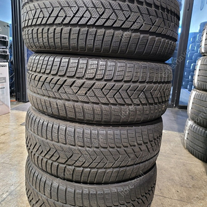 제조사 Pirelli 모델명 Sotto Zero3 사이즈 255/40R20