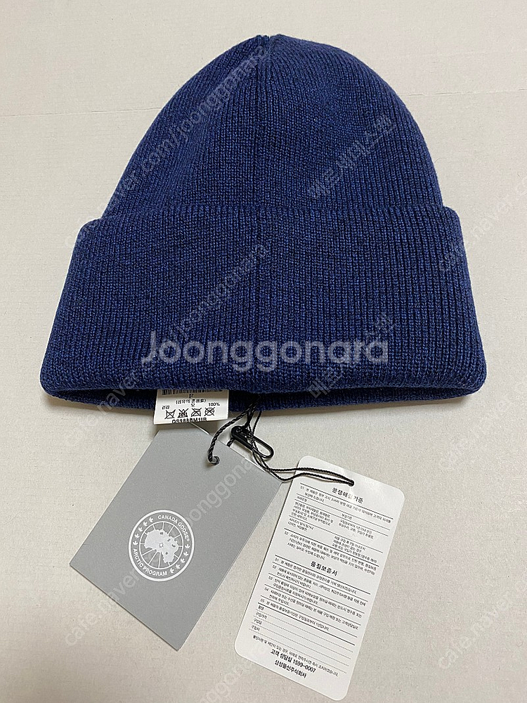 캐나다구스 아틱 디스크 토크 모자 비니 네이비 프리사이즈 새상품 택포 16만원에 팝니다.--1