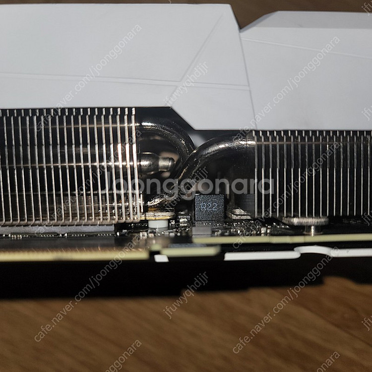 RTX3070TI 컬러풀 울트라 화이트 판매 풀박스 풀...--6