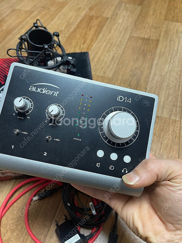 오디오 인터페이스 ID14 MK1 + 아반톤 CK6 콘덴서 마이크--1