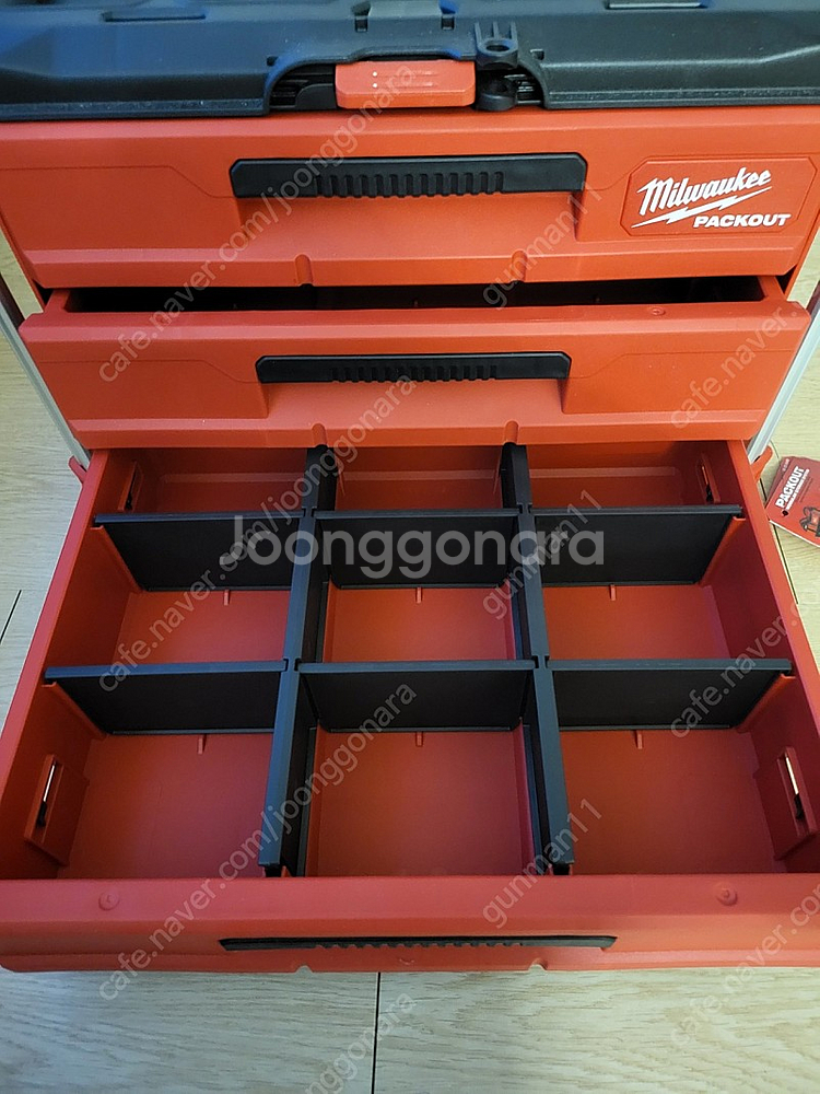 밀워키 팩아웃 3단서랍 미사용 팝니다--1