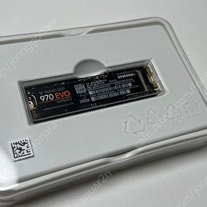 삼성 V-NAND SSD 970 EVO NVMe M.2 250GB 팝니다.