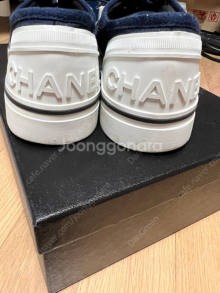 [36.5/235]샤넬 컨버스 스니커즈--1