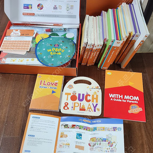 튼튼영어 베이비리그 규리키즈 스페셜(오렌지, 그린, 규리앤프렌즈, Q-플레이 W-플레이, 싱어롱, 댄스어롱, 규리펜, 매직박스) 판매합니다.