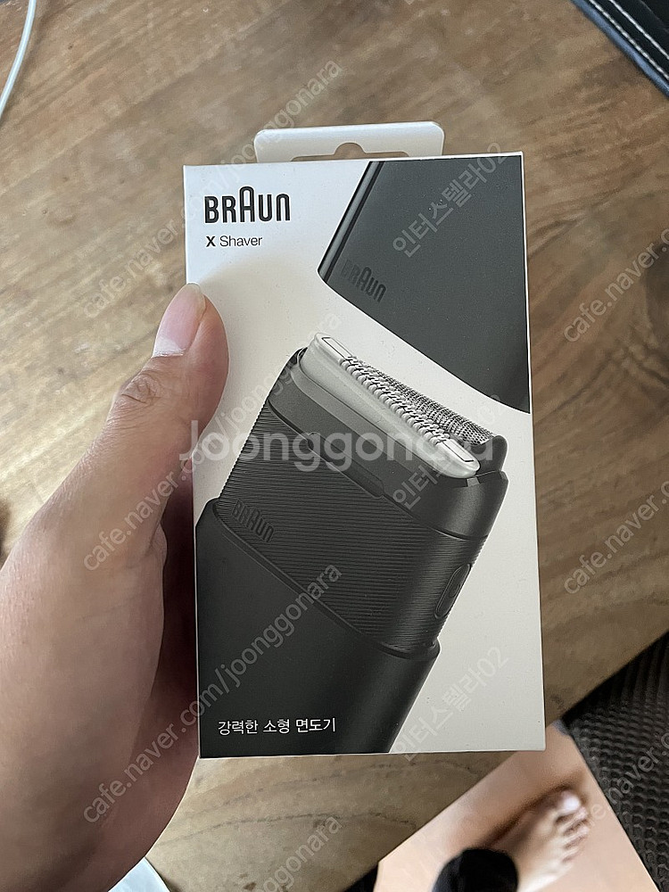 브라운 전기 면도기/여행용 휴대용 면도기--1