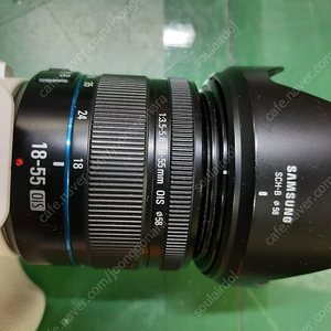 NX300 삼성카메라 바디 + 번들렌즈 + 8G + USB 케이블 80,000원에 팔아요