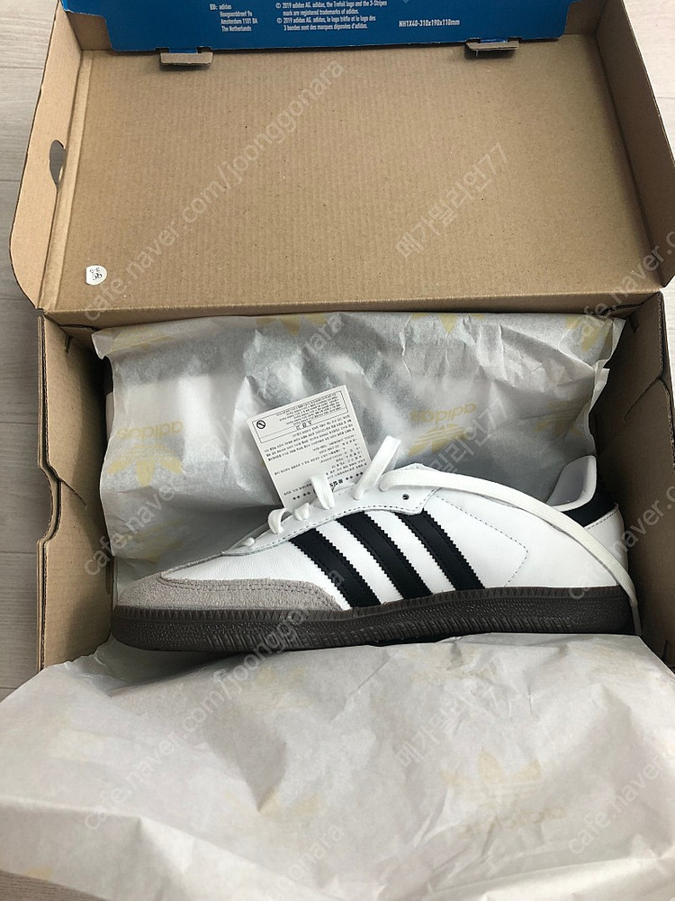아디다스 삼바og 비건화이트 새상품 270 판매합니다--1