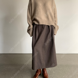 [새제품/할인가능] 레디투웨어 jaako lux wool skirt 자코 멜란 브라운 저렴히 판매해요 레투 시에 몽또또 원모어띵 유메르 오르 한스스타일 보카바카 아모멘토 타임 마인