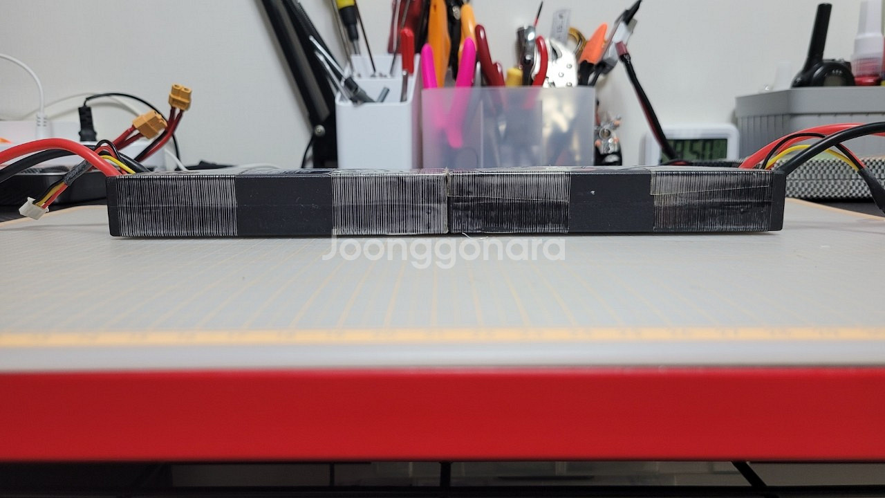 RC카 2셀 배터리 및 충전기 팝니다.--1