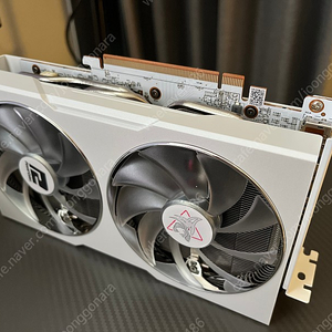 라데온 Radeon RX6600xt 핑크에디션 한정판