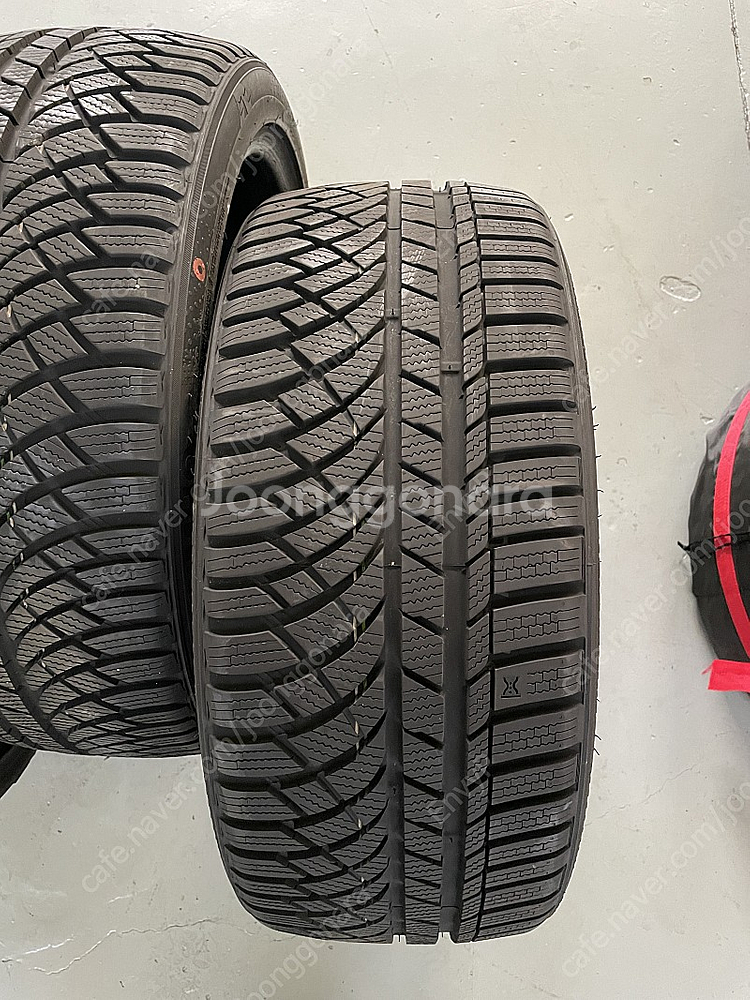 225 40 18 금호 윈터크래프트 wp72 두대분--3
