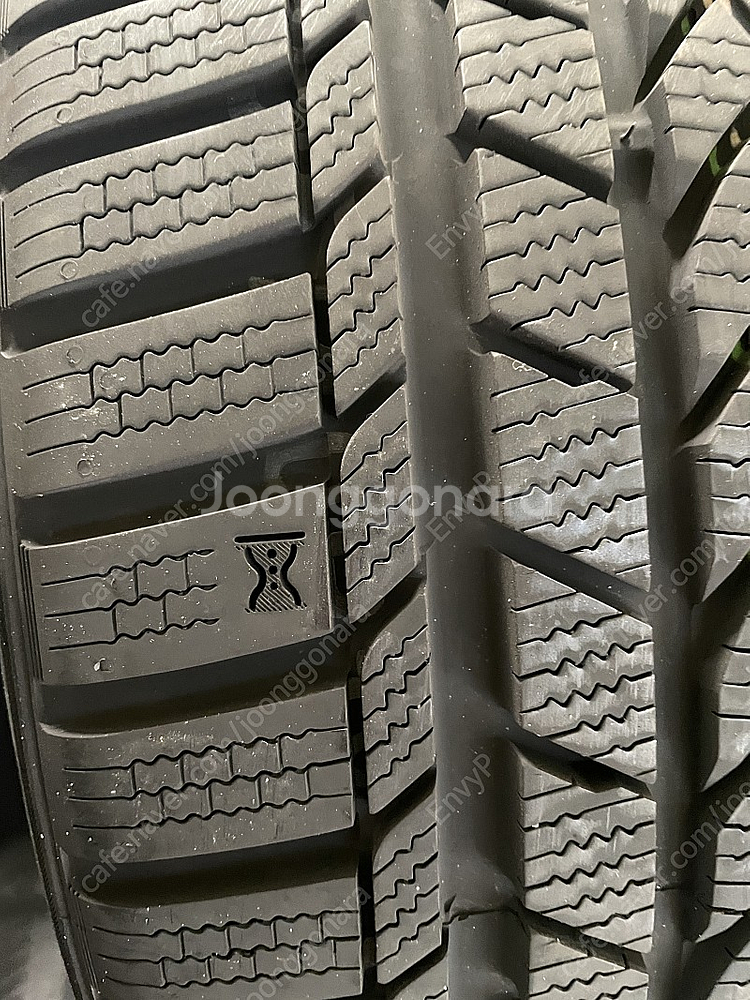 225 40 18 금호 윈터크래프트 wp72 두대분--6